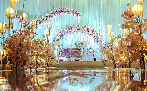 婚庆APP开发,婚礼互动<a href='https://www.vowins.com/' target='_blank'><u>app开发</u></a>